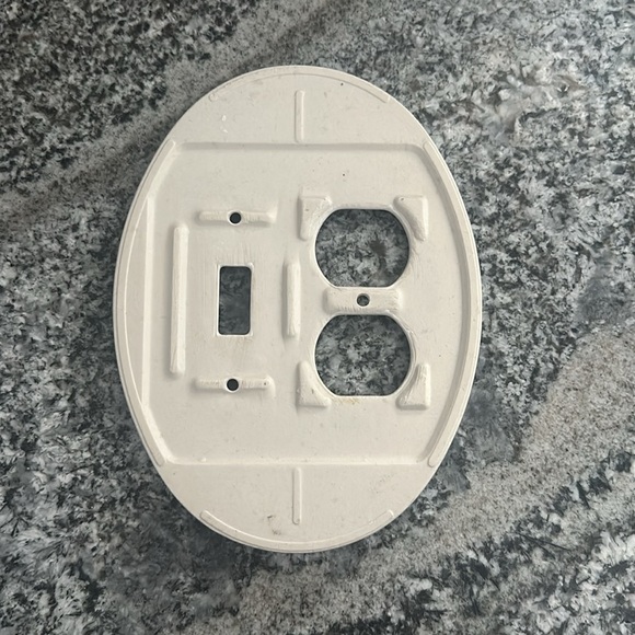 Pfaltzgraff Grapevine light switch outlet cover - Picture 2 of 4